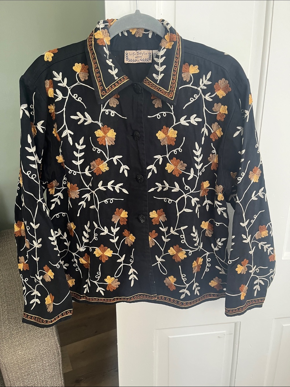 Life Style Petite Embroidered Jacket size Petite Medium